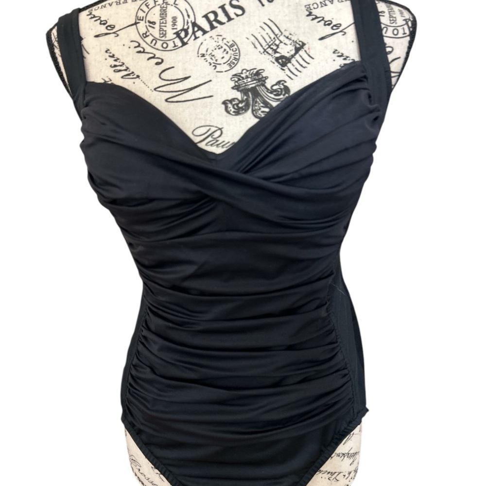 Croft & Barrow Black One Piece Swimsuit Slimming Ruched Beachwear - Picture 3 of 6